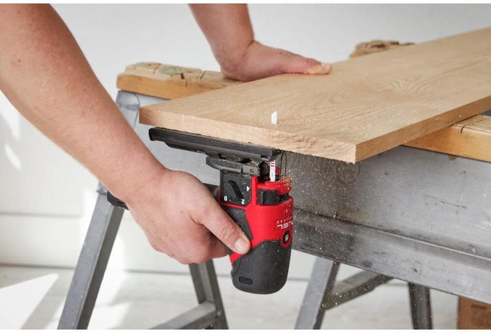 Milwaukee Electric - M12 FUELTRADE JIG Saw