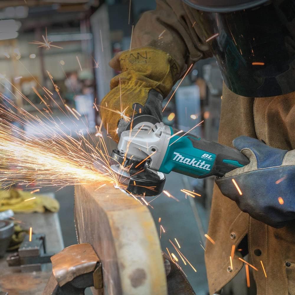 Makita XAG11Z 18V LXT® Lithium-Ion Brushless Cordless 4-1/2' / 5' Paddle Switch Cut-Off/Angle Grinder, with Electric Brake, Tool Only