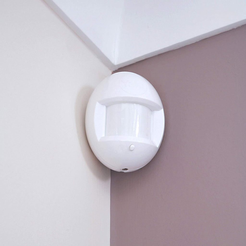 Yale YES-ALARMKIT Essentials Alarm Kit, Battery Powered, 5 Piece Kit, Self Monitored, No Contract, Wireless, PIR Movement Sensors, Door/Window Sensor External Siren, Keypad No Monitoring Fee