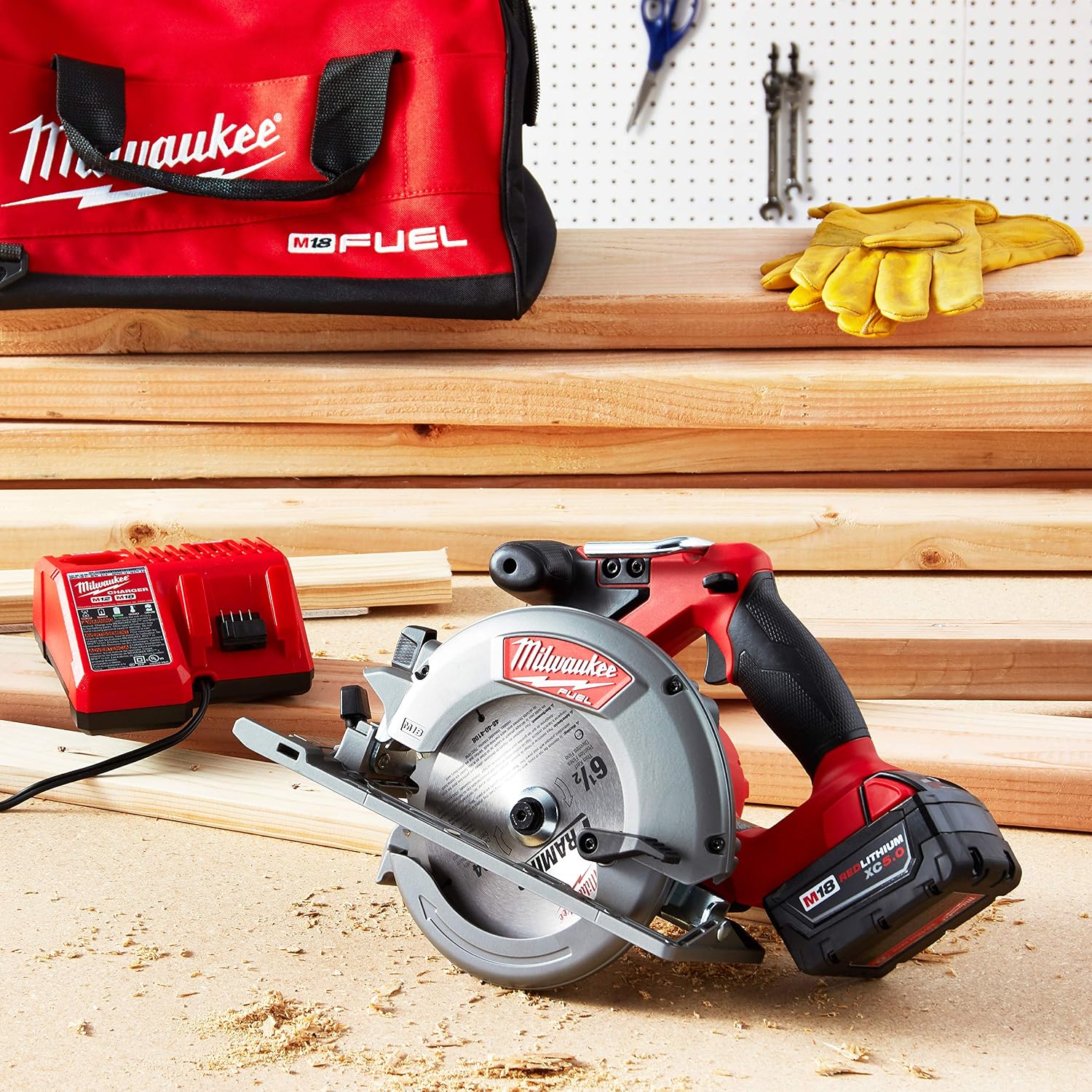 Milwaukee 2730-21 M18 Fuel 6 1/2 Circ Saw 1 Bat Kit