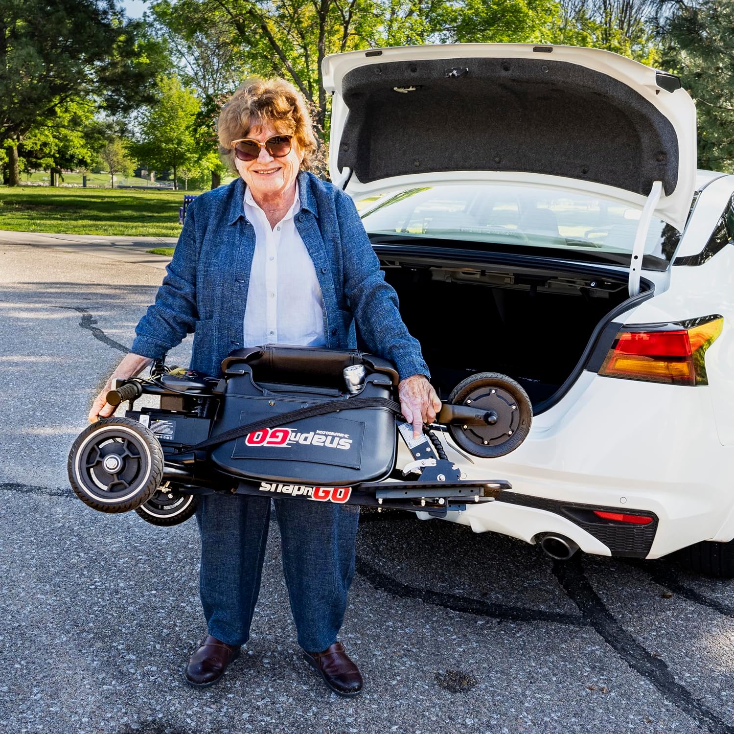 SNAPnGO Three Wheel Portable Mobility Scooter for Adults - Aircraft-Grade Aluminum, Top Speeds of 5 mph & 13-Mile Range - Folding & Foldable Scooter - Airline Approved Electric Sit Down Scooter