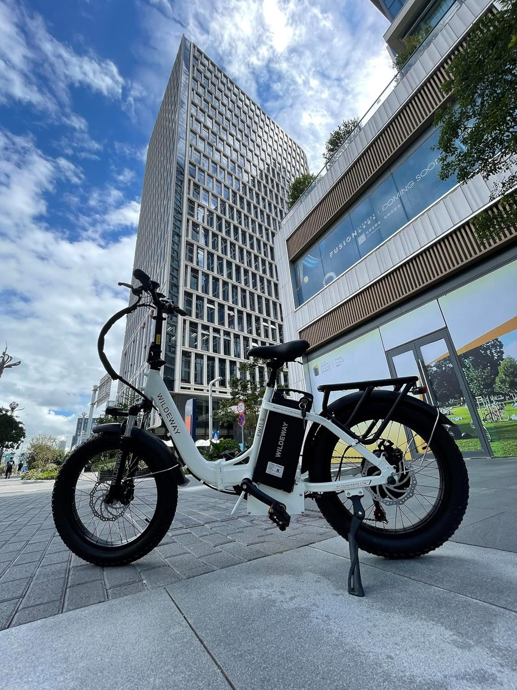 Wildeway Folding Electric Bike for Adults with 32Ah Battery Long Range 750W Motor 28MPH, 20'x 3.0'Fat Tire Foldable EBike, Urban City Commuter Men Women Bicycle 7 Speed Gear